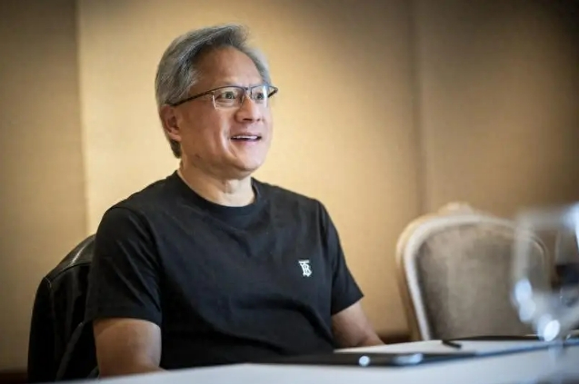 英伟达CEO黄仁勋三个月内抛售约6.3亿